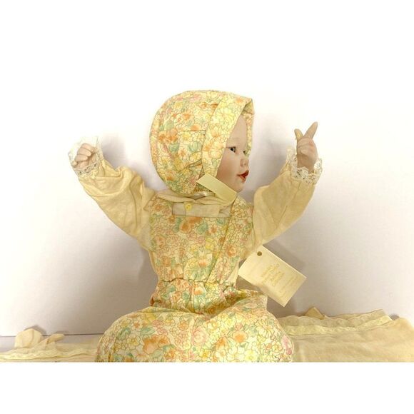 Yolanda's Picture Perfect Babies Collection "Lisa" Vintge Doll 1990 Original Box - Picture 6 of 12